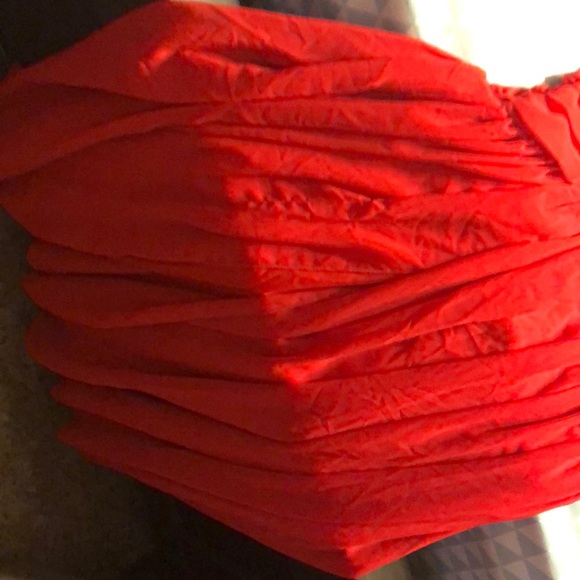 Prom dress - Picture 2 of 5